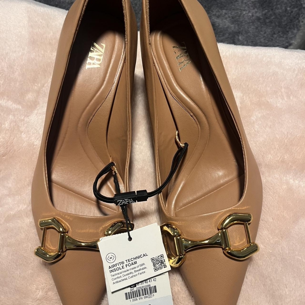 Zara Beige Leather Flats with Gold Detail